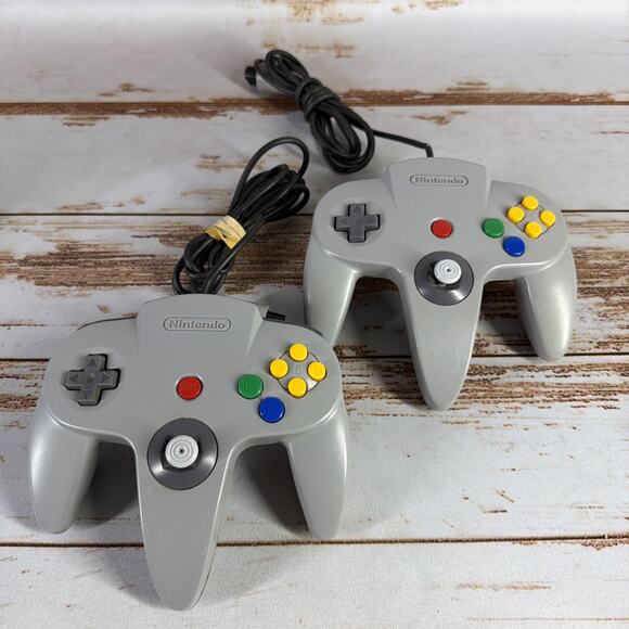 Nintendo 64 Controllers Gray Lot of 2 - Untested Loose Parts - Pre-owned - Picture 1 of 5